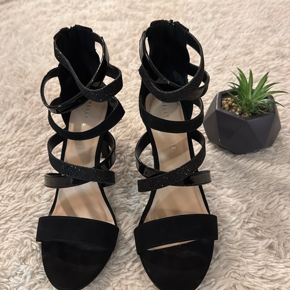 Kelly & Katie Black Heels size8.5 - Picture 8 of 15
